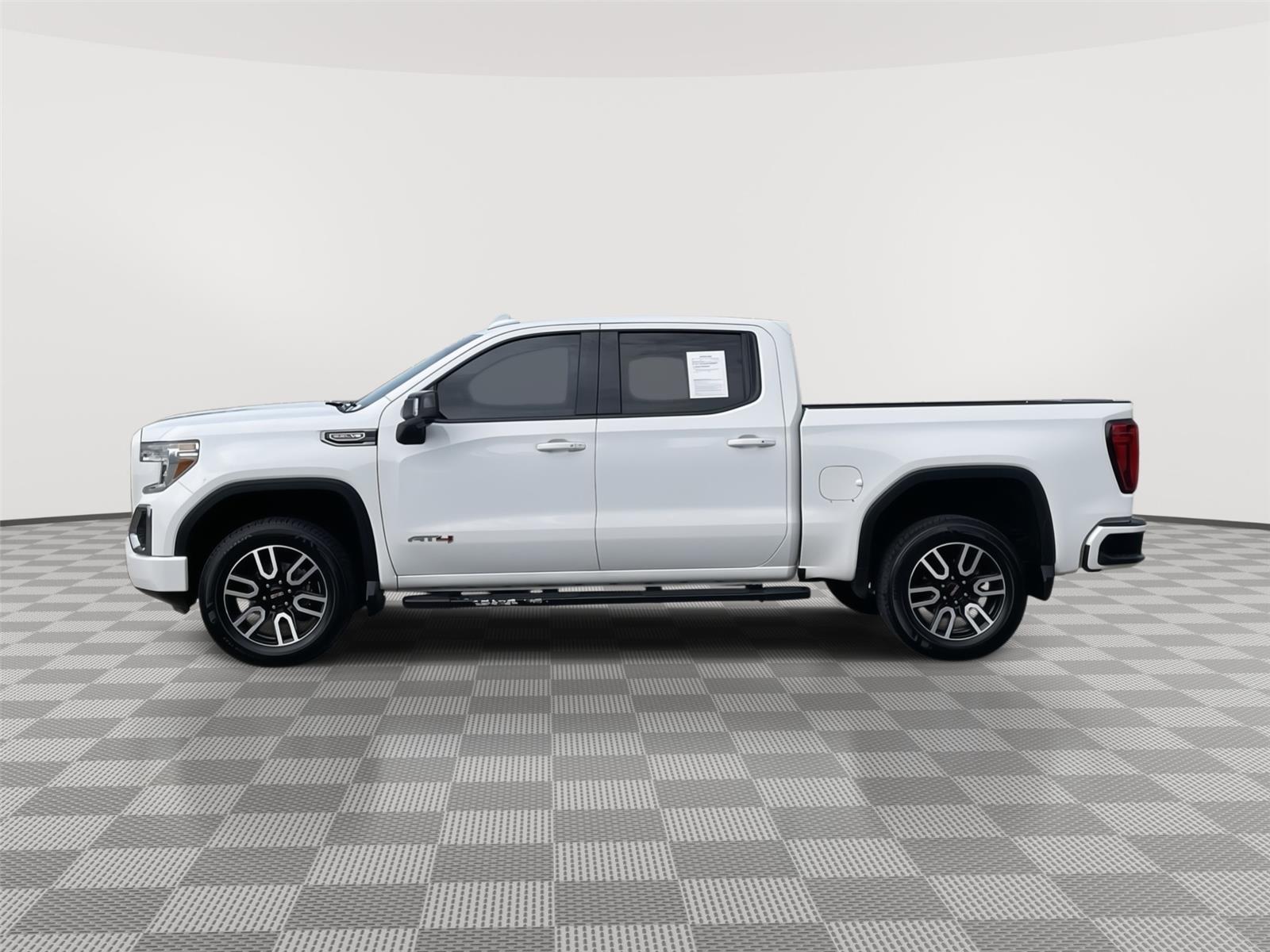 Vehicle photo 2