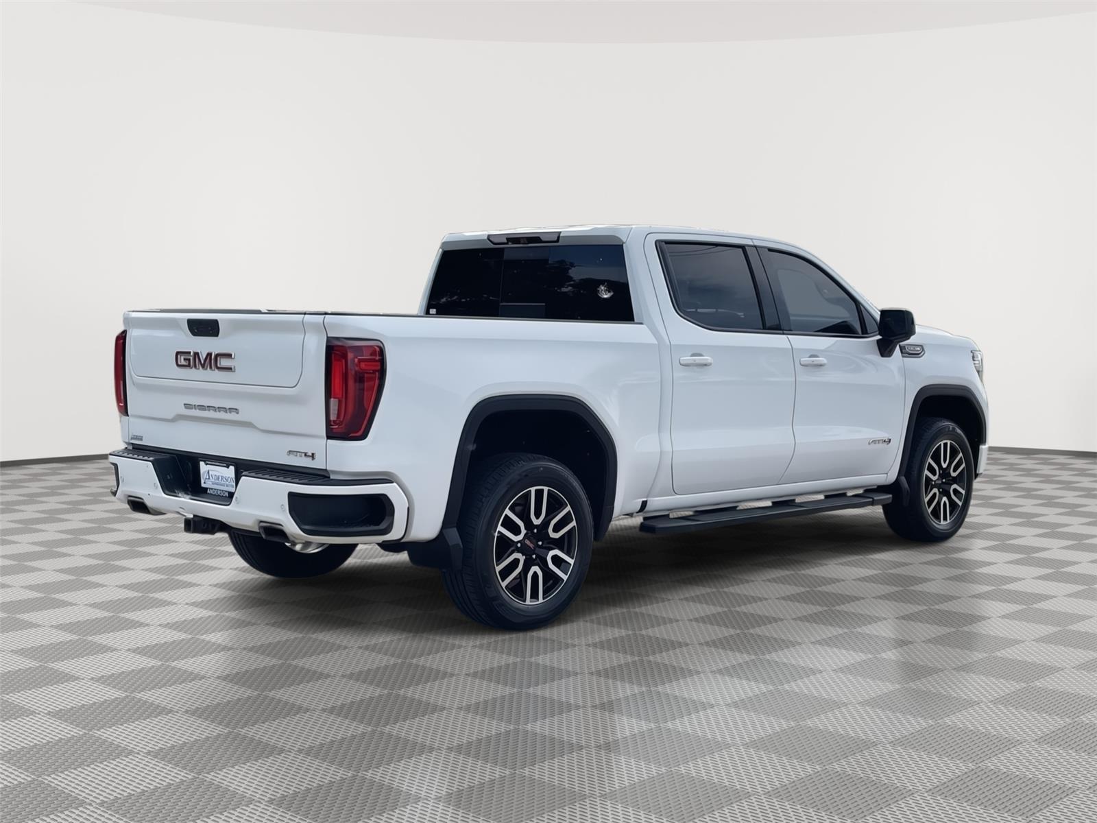 Vehicle photo 7