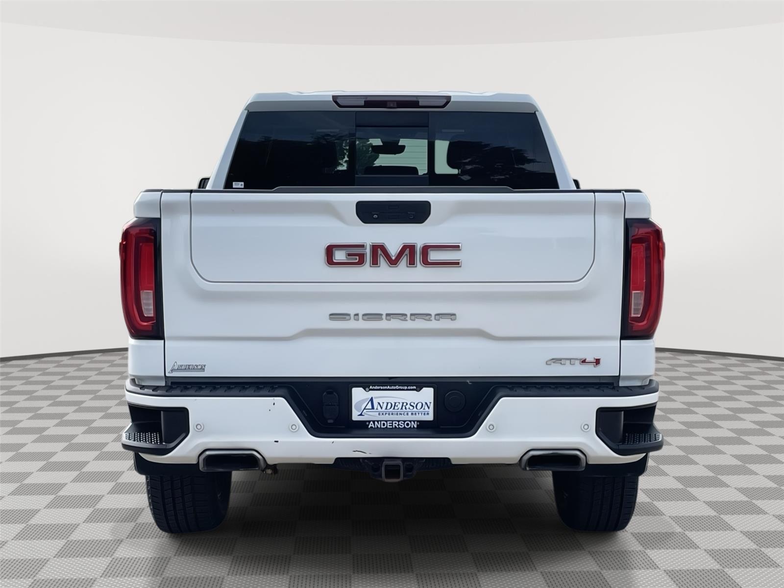 Vehicle photo 8