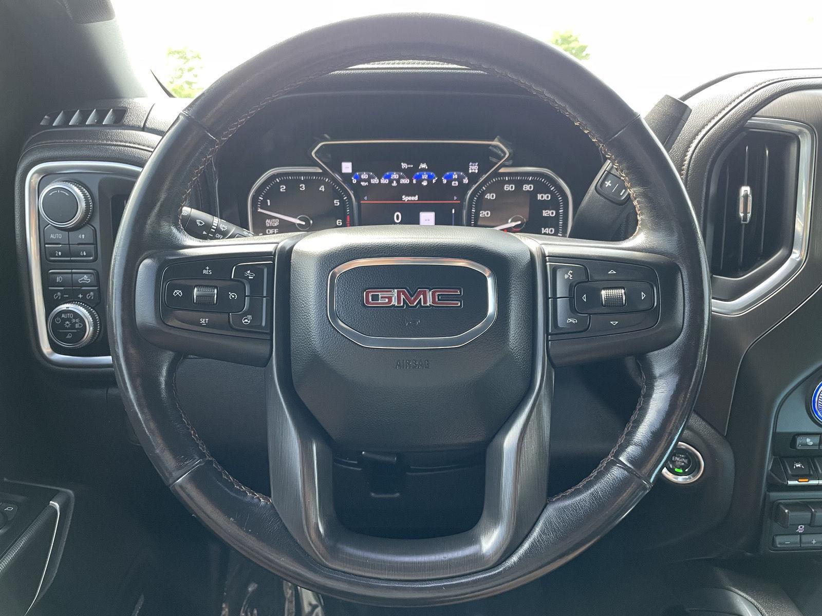 Vehicle photo 12