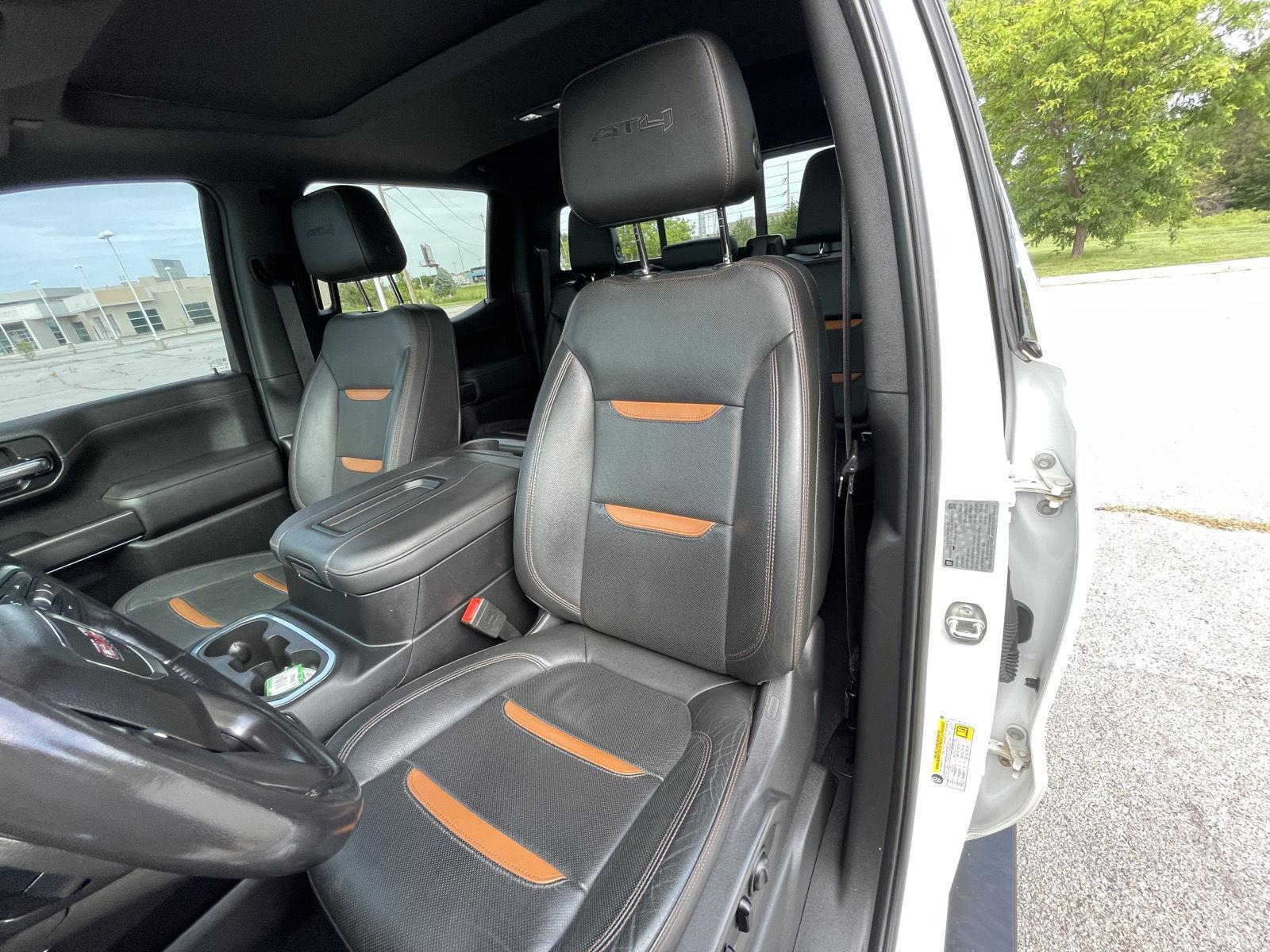 Vehicle photo 18