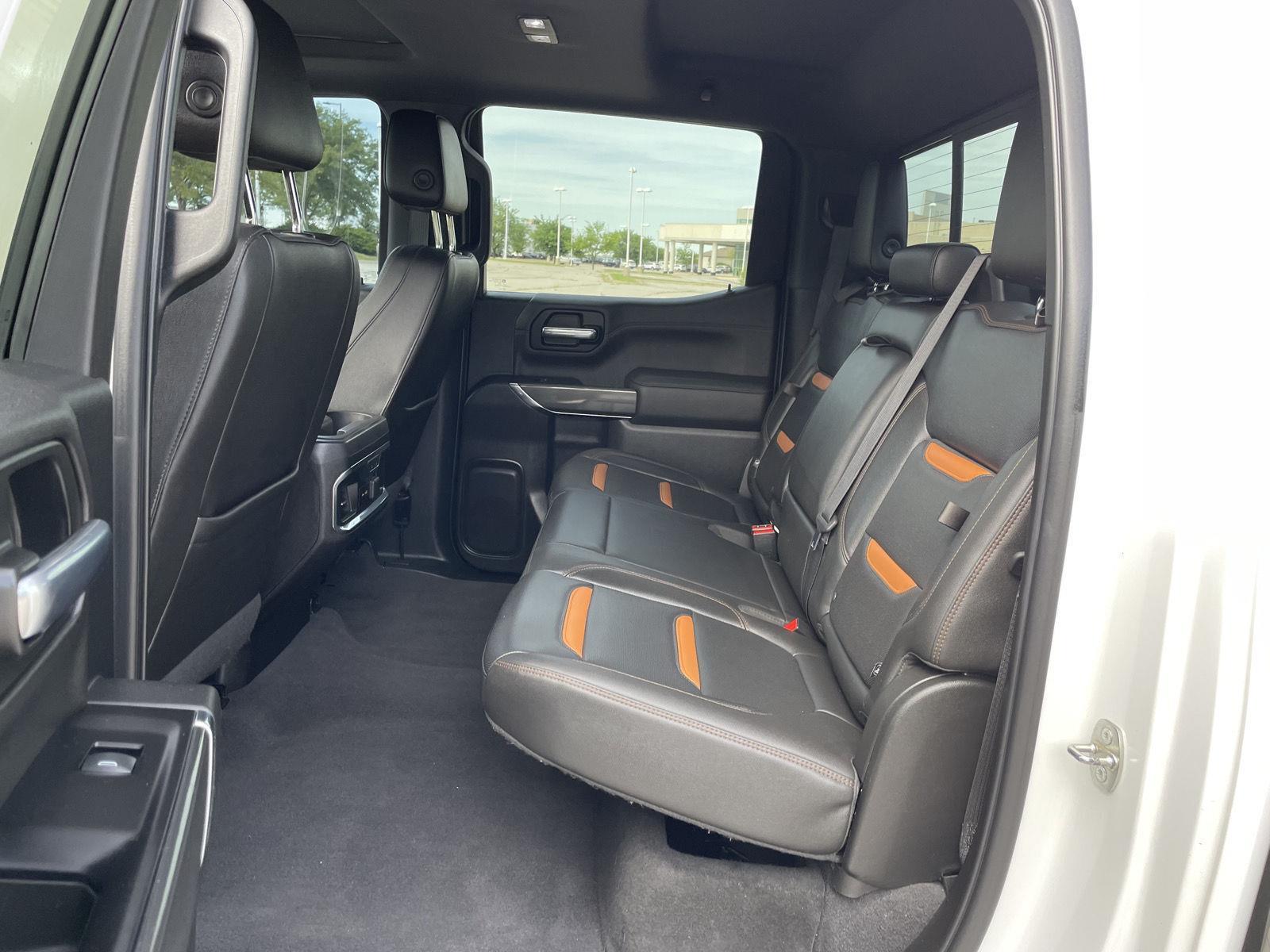 Vehicle photo 20
