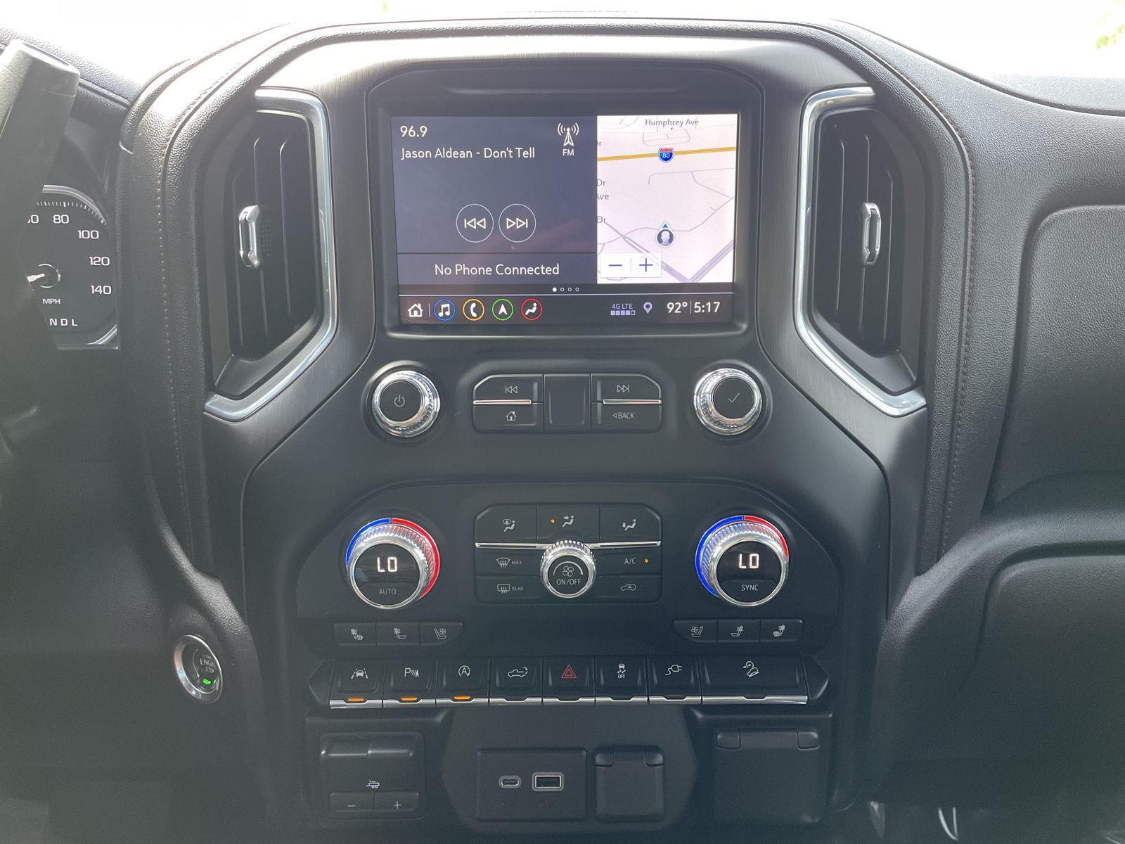 Vehicle photo 23