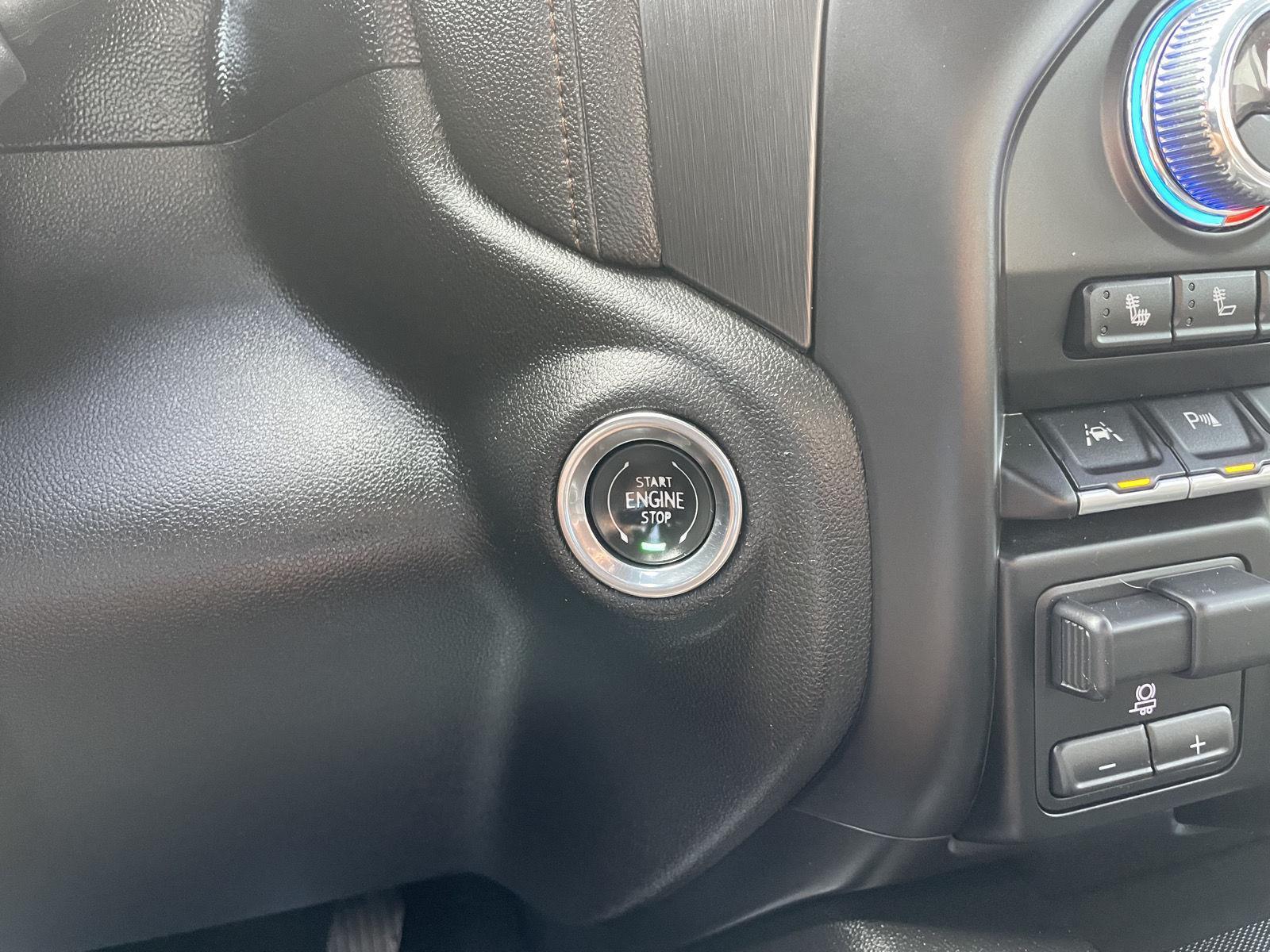 Vehicle photo 27