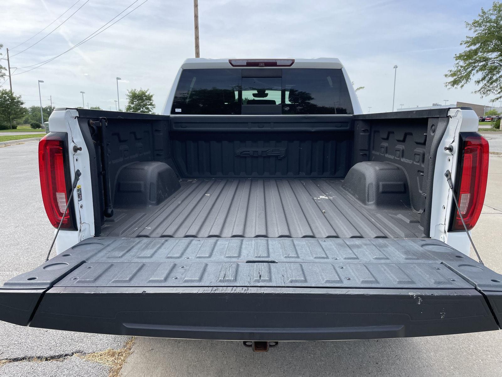 Vehicle photo 41
