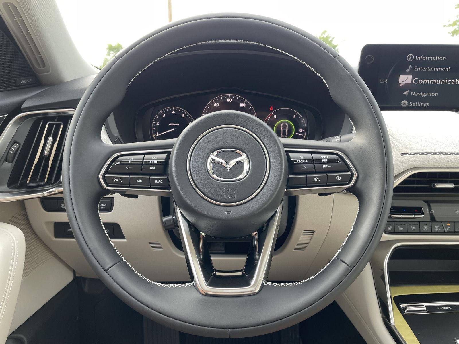 Vehicle photo 11