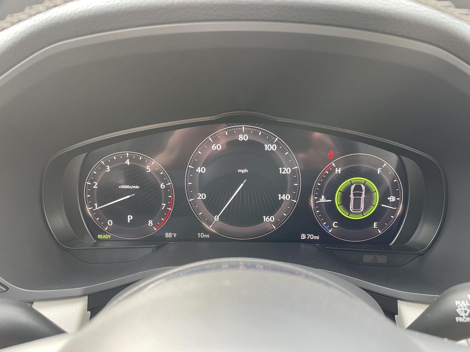 Vehicle photo 14