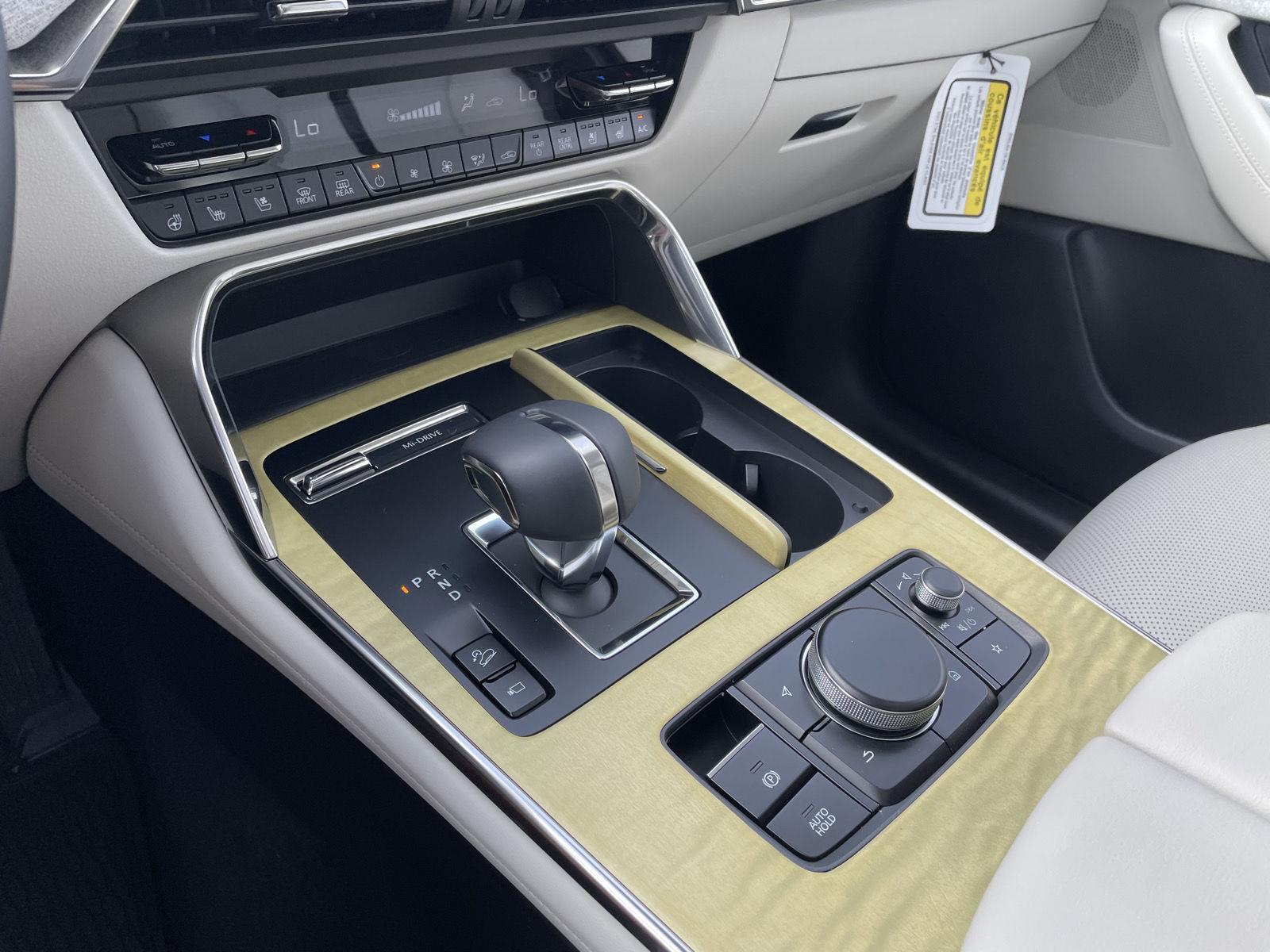 Vehicle photo 33