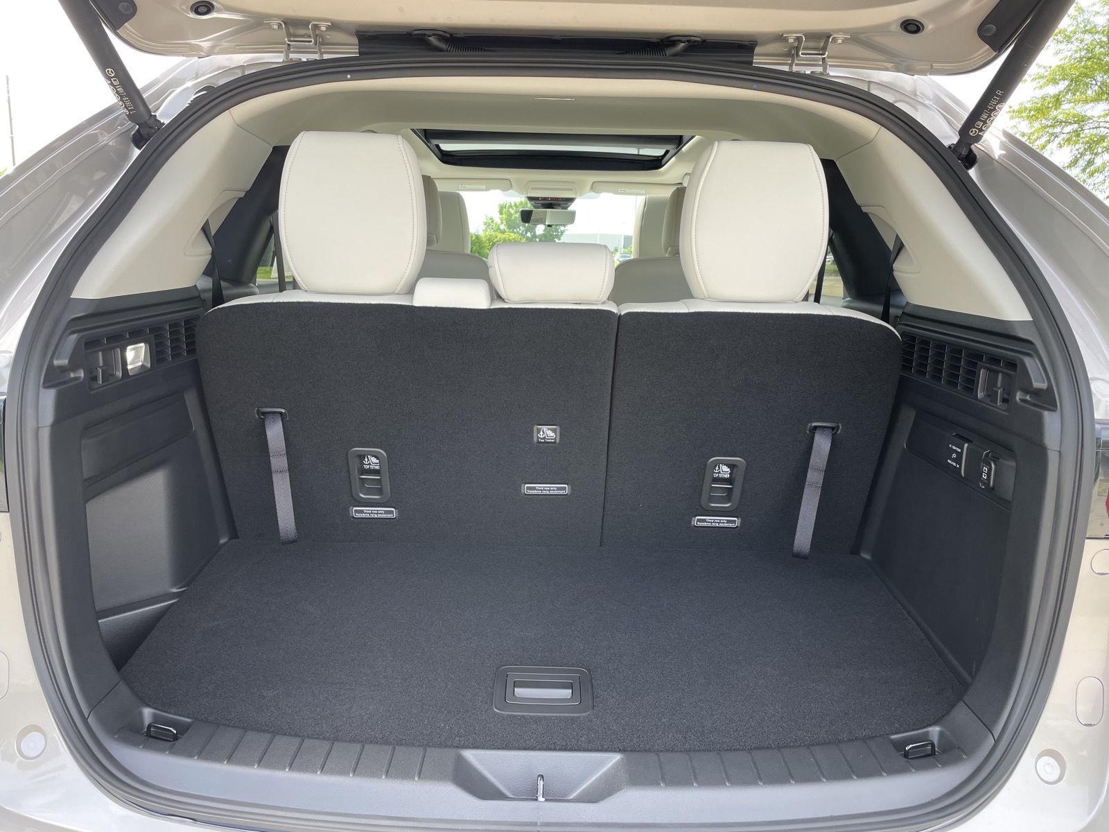 Vehicle photo 38