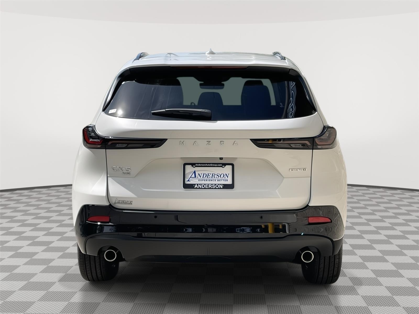 Vehicle photo 8