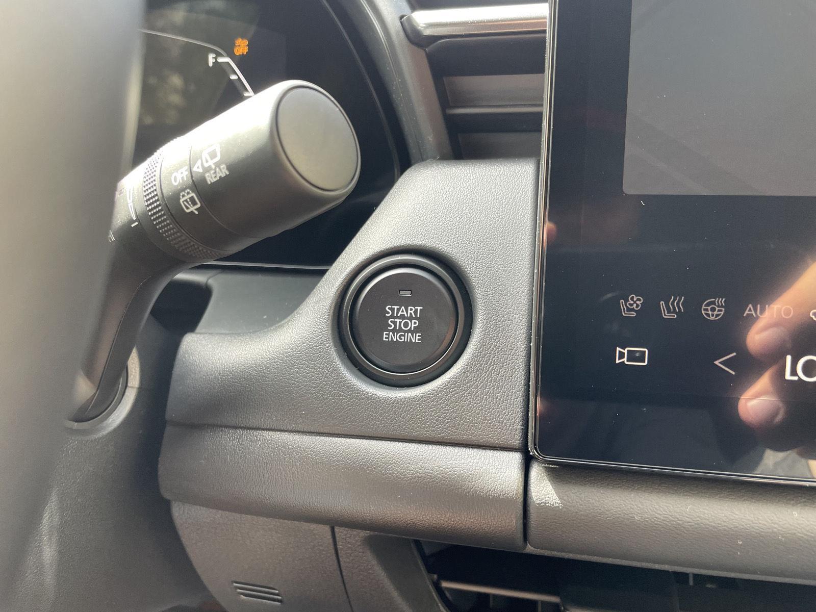 Vehicle photo 26