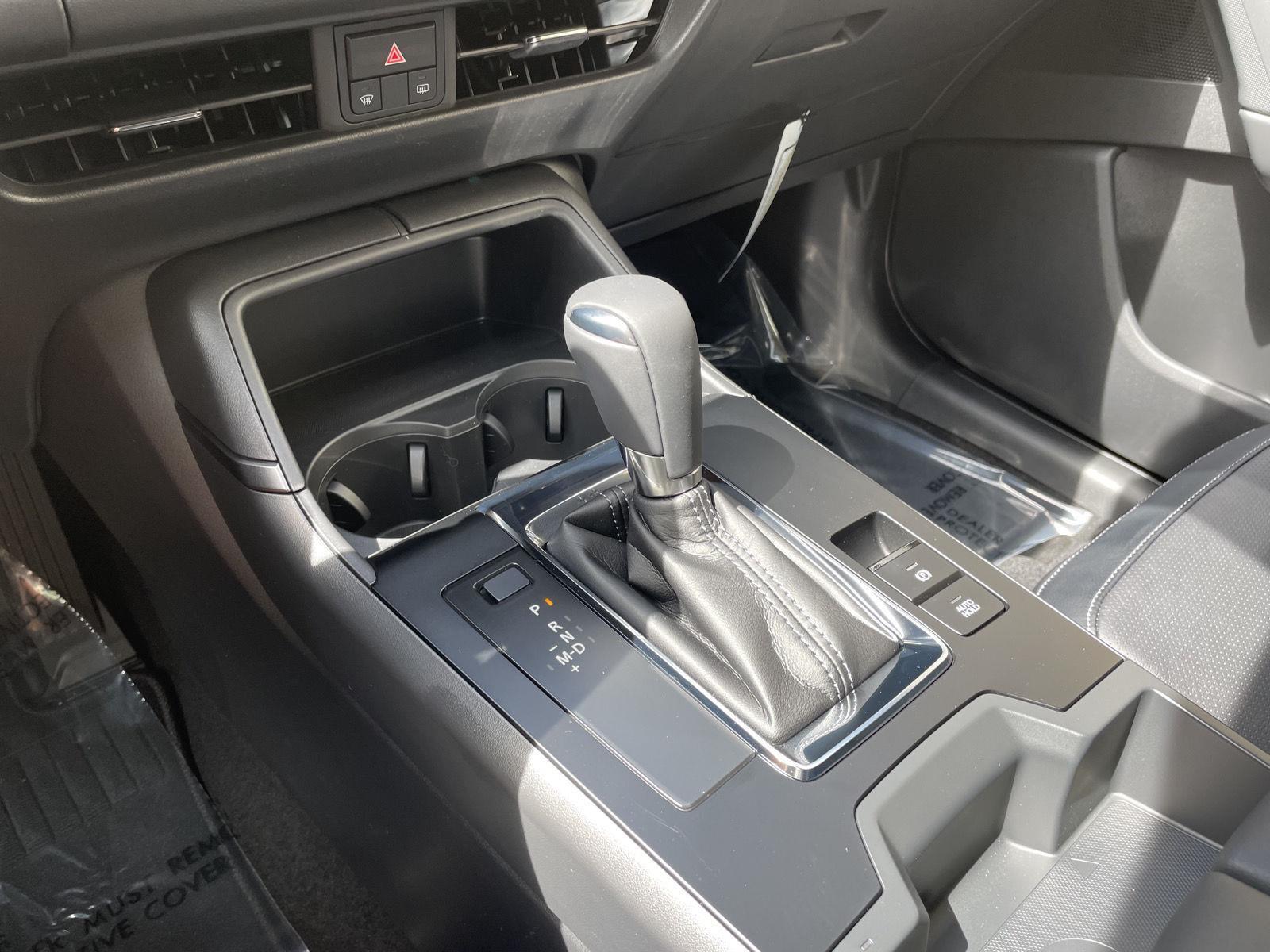 Vehicle photo 29