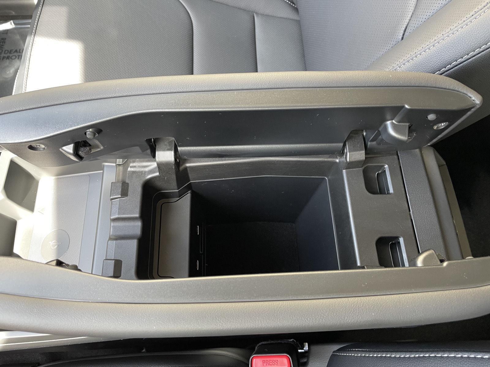 Vehicle photo 31