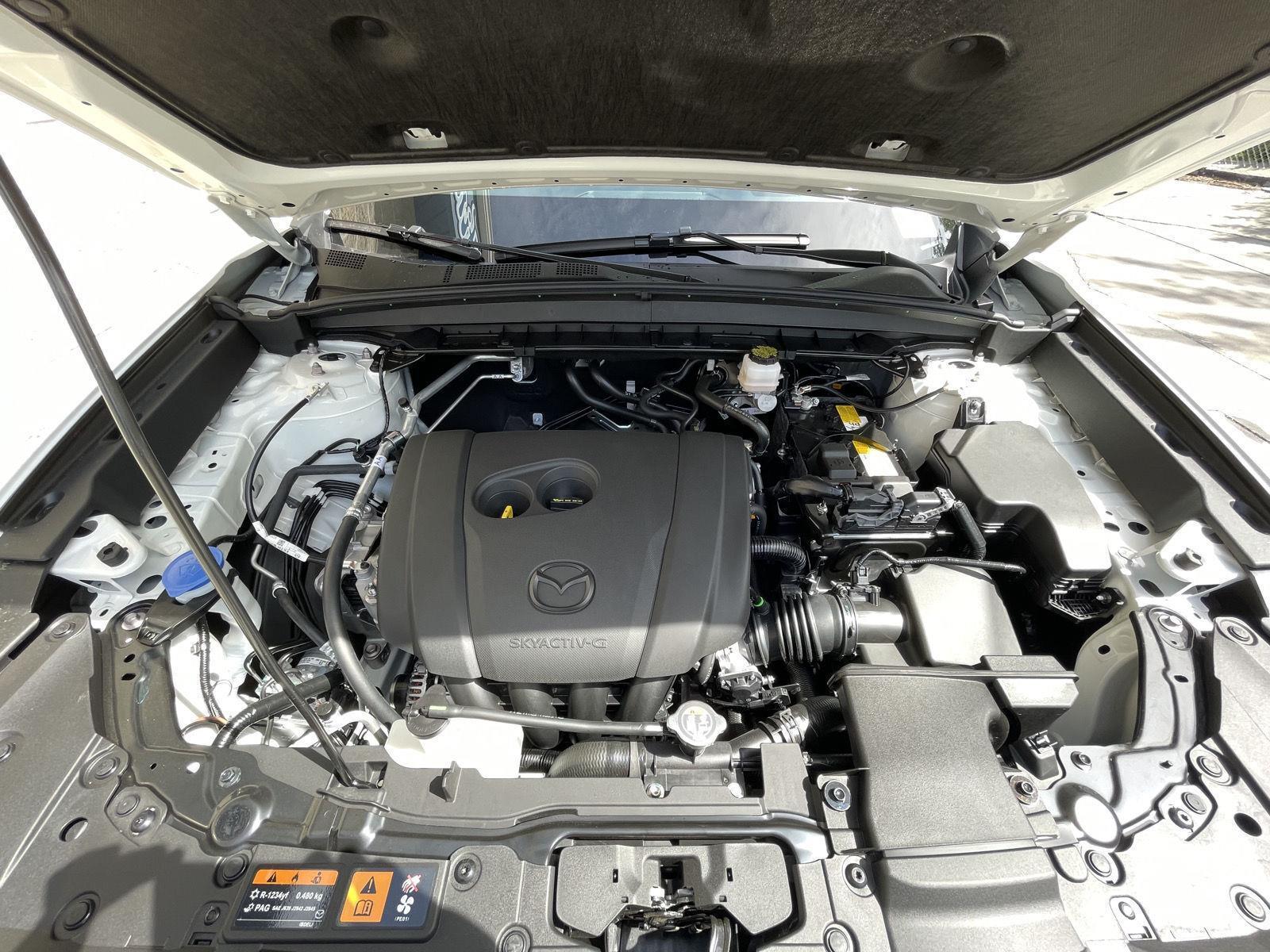 Vehicle photo 34