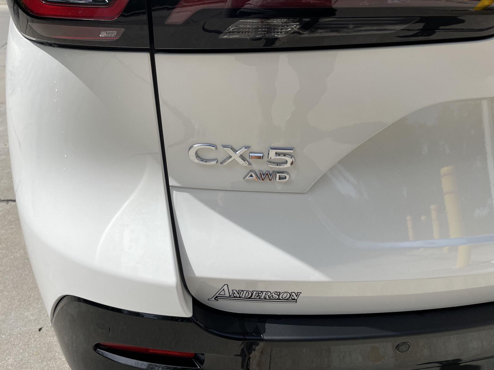 Vehicle photo 37