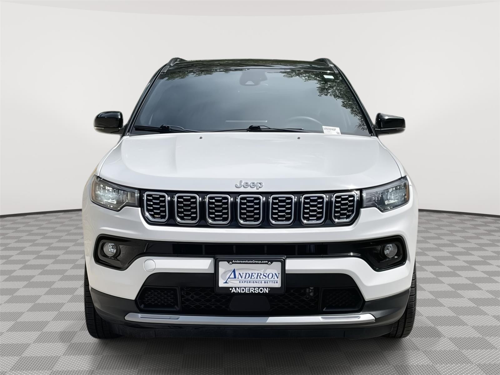 Vehicle photo 4