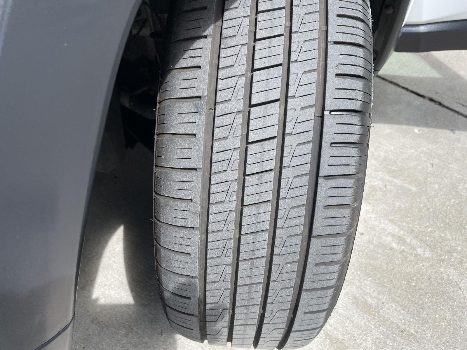Vehicle photo 11