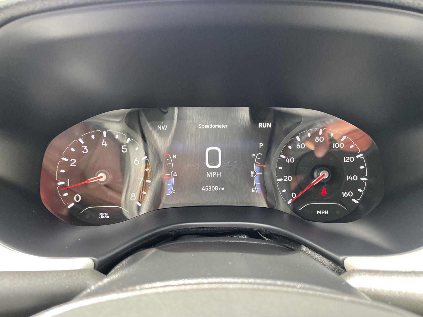 Vehicle photo 15