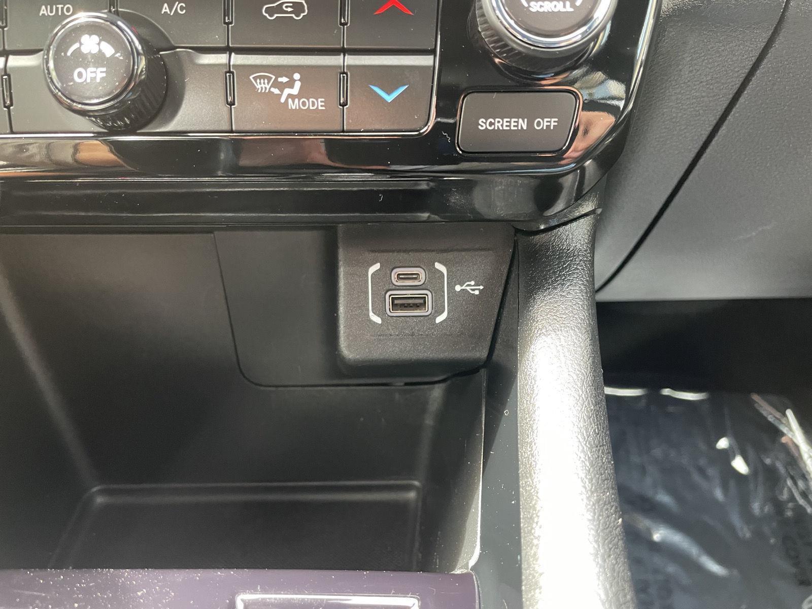 Vehicle photo 27