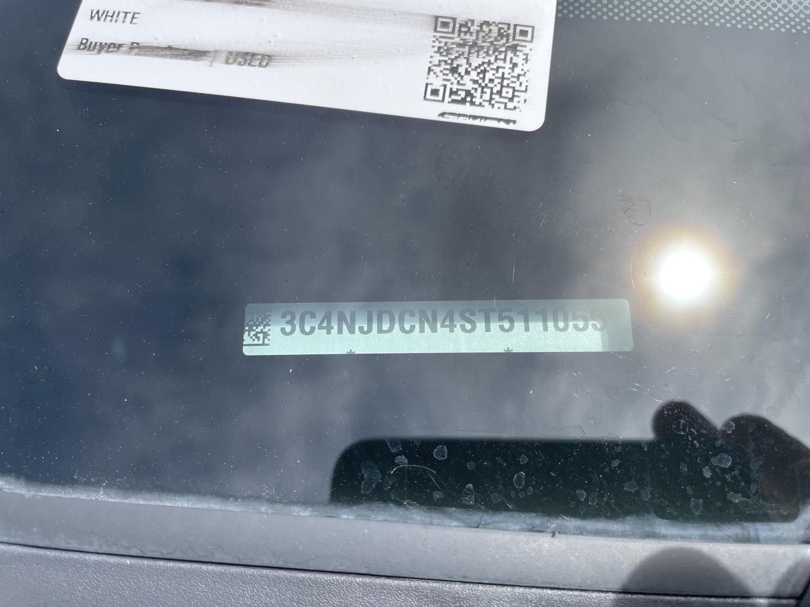 Vehicle photo 32