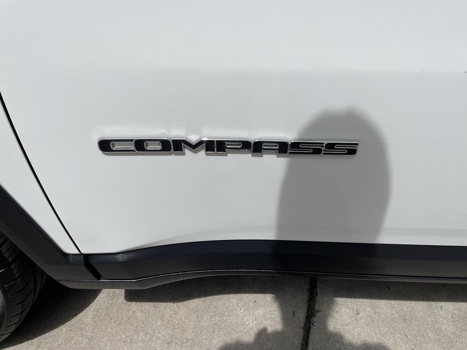 Vehicle photo 35