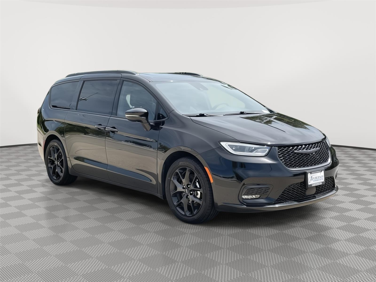 Vehicle photo 5