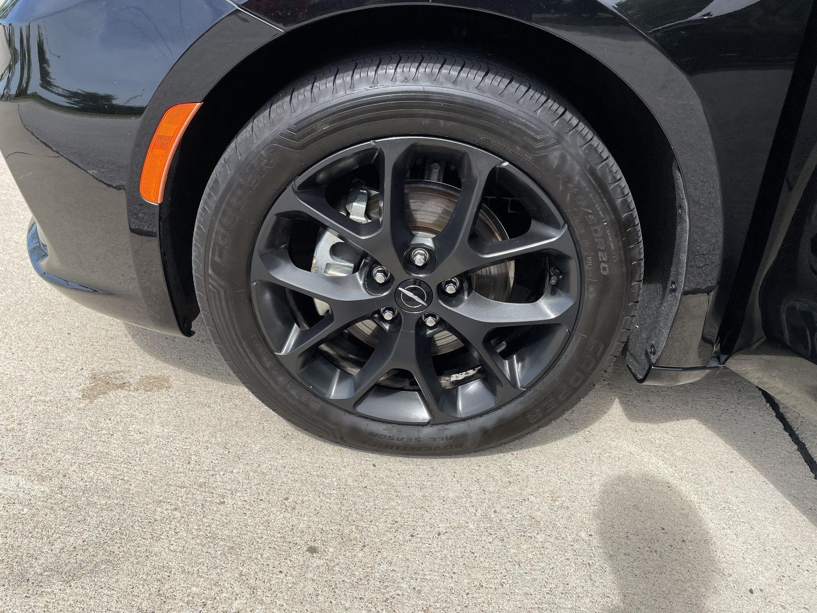 Vehicle photo 10