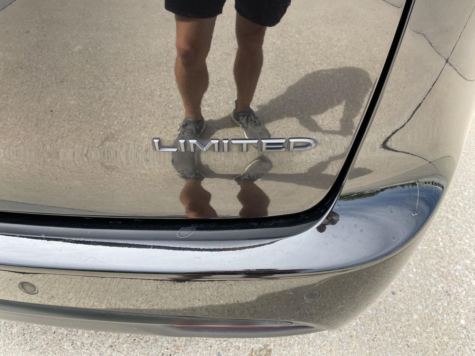 Vehicle photo 40