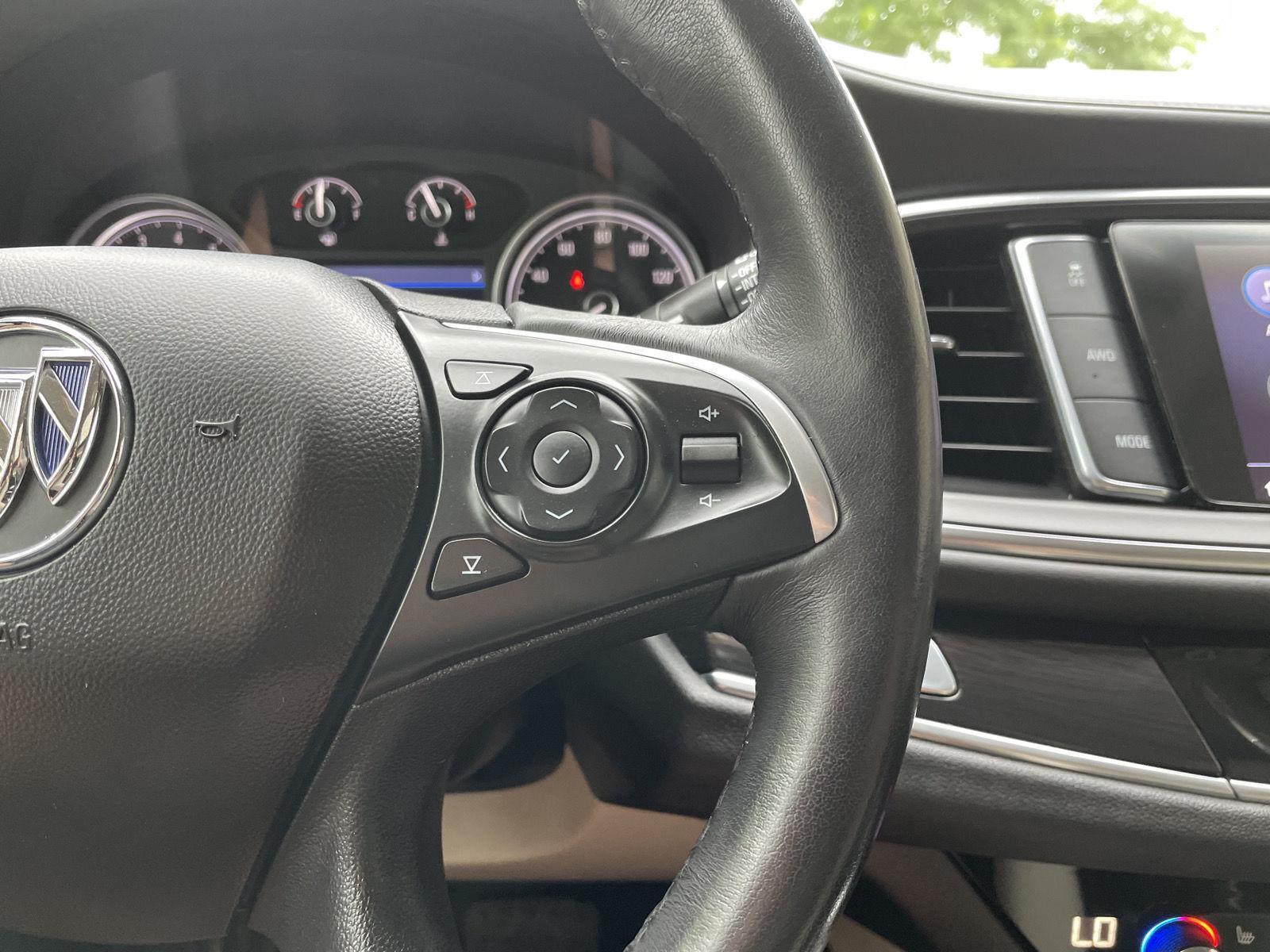 Vehicle photo 14