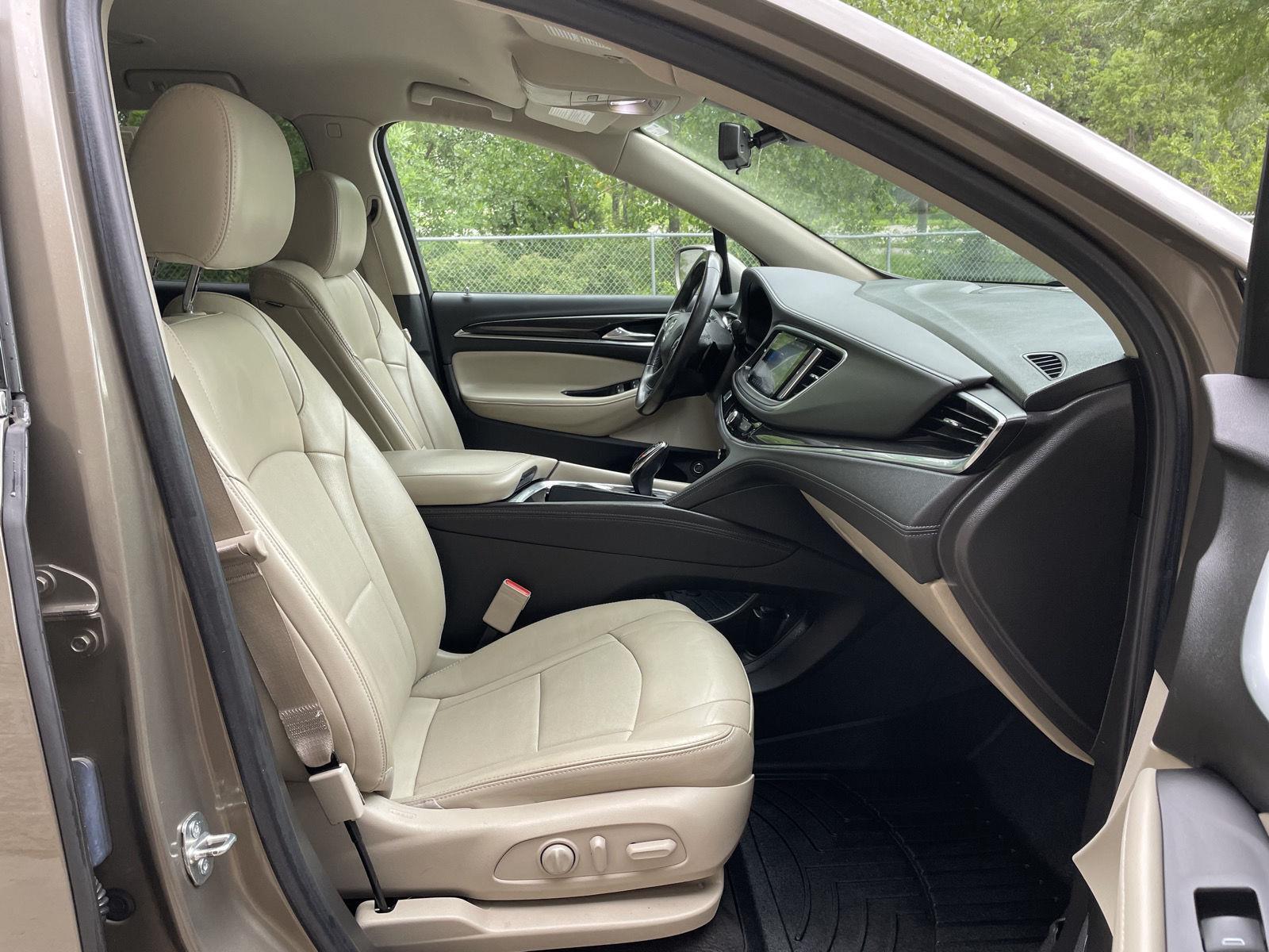 Vehicle photo 19