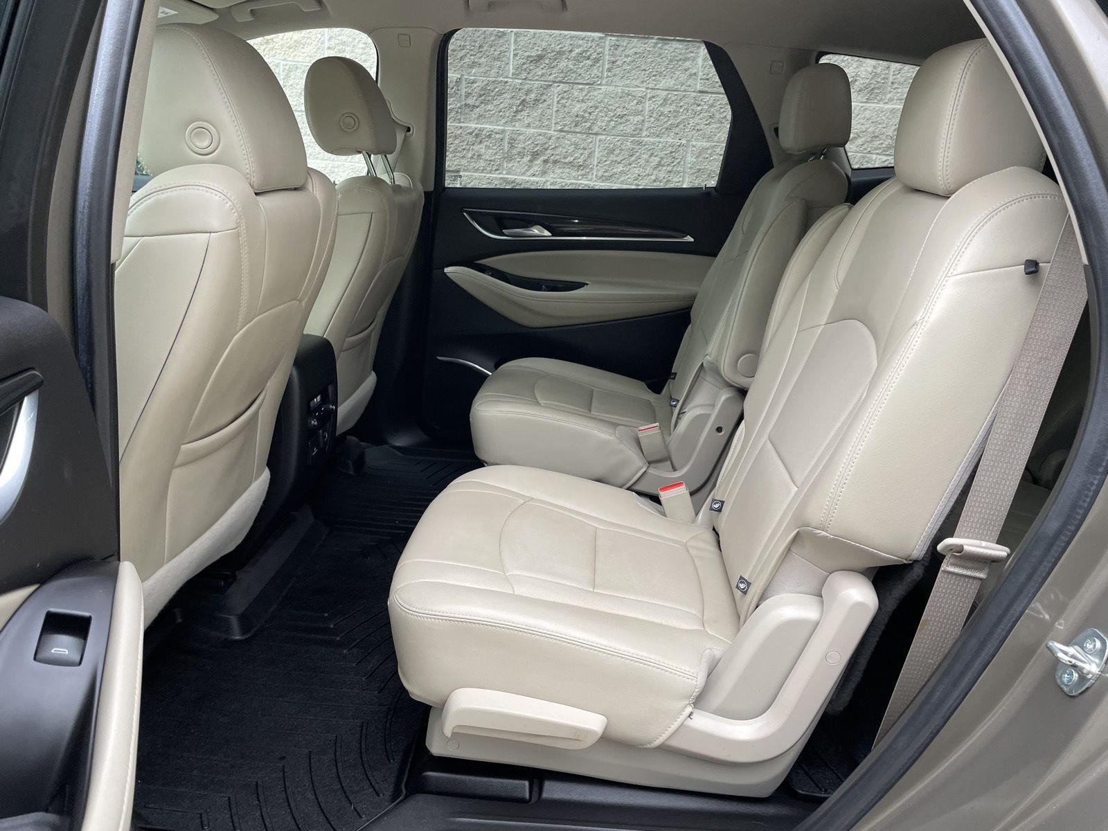 Vehicle photo 20