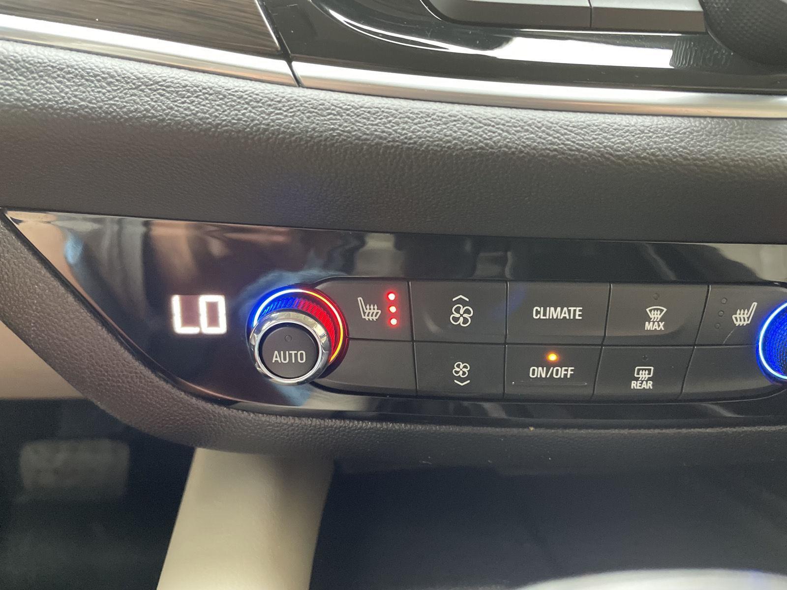 Vehicle photo 31