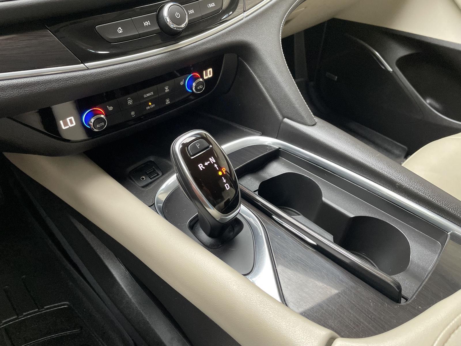 Vehicle photo 34