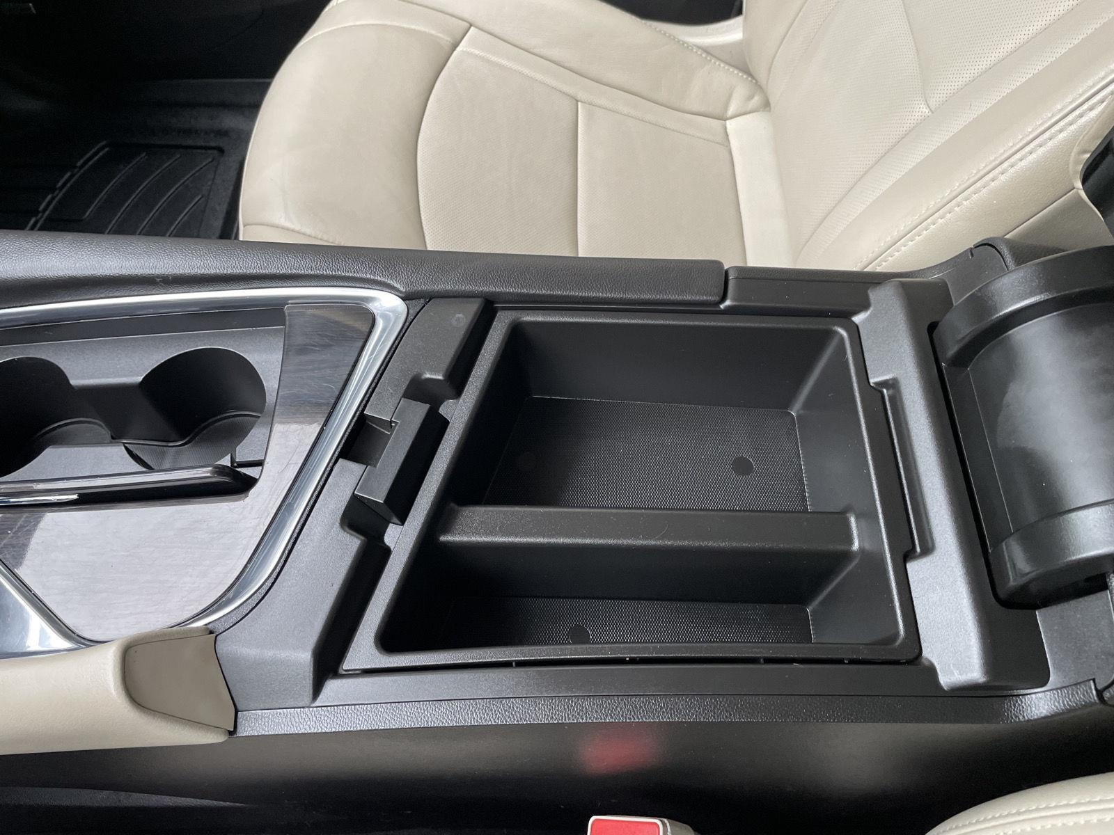 Vehicle photo 35