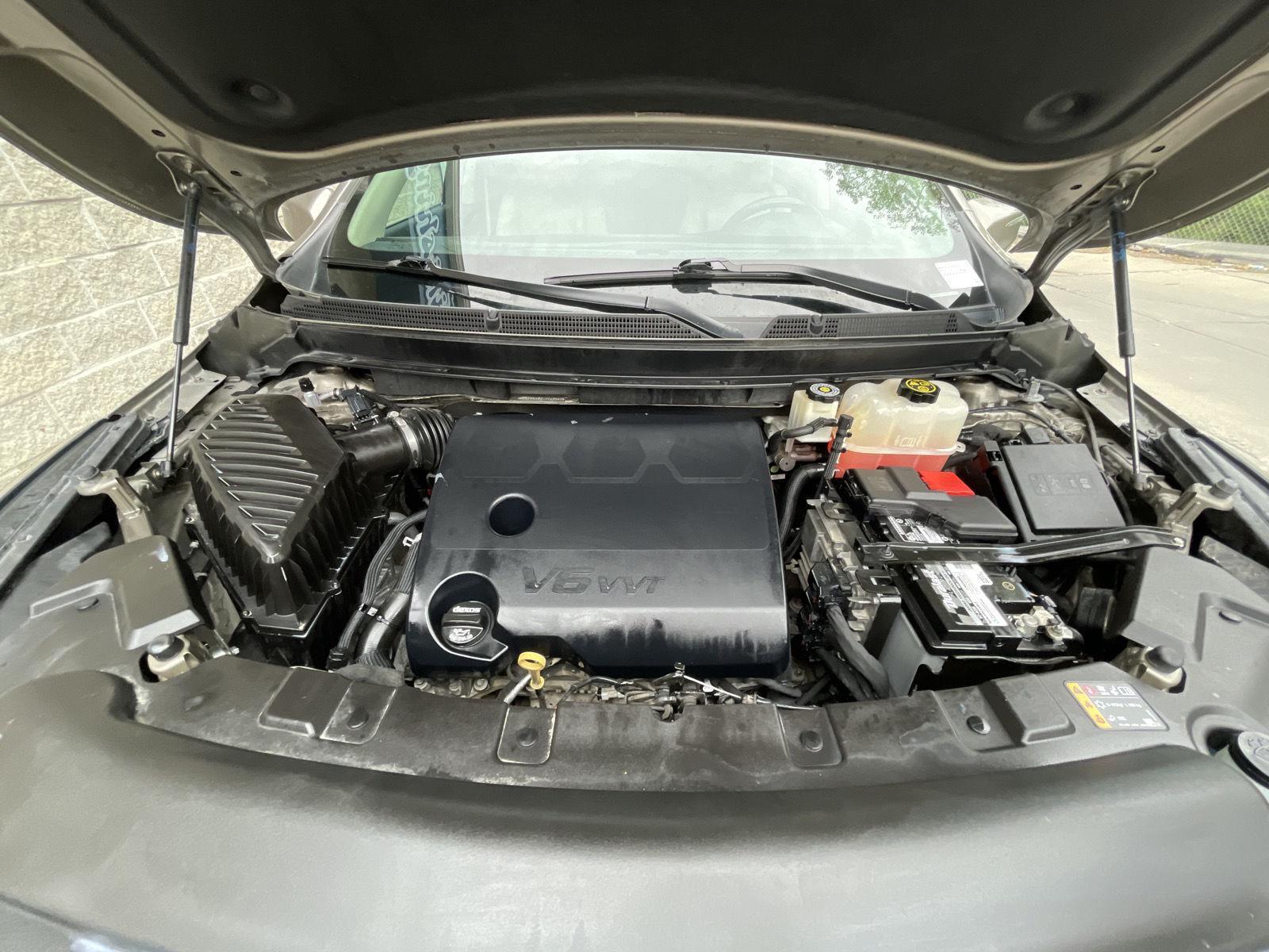Vehicle photo 38