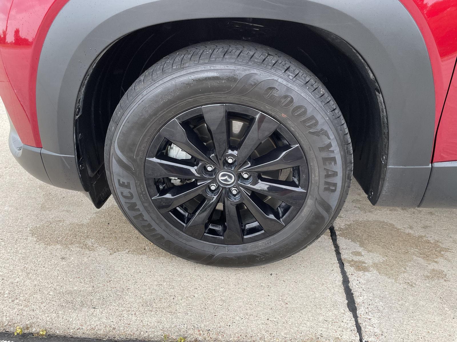 Vehicle photo 10