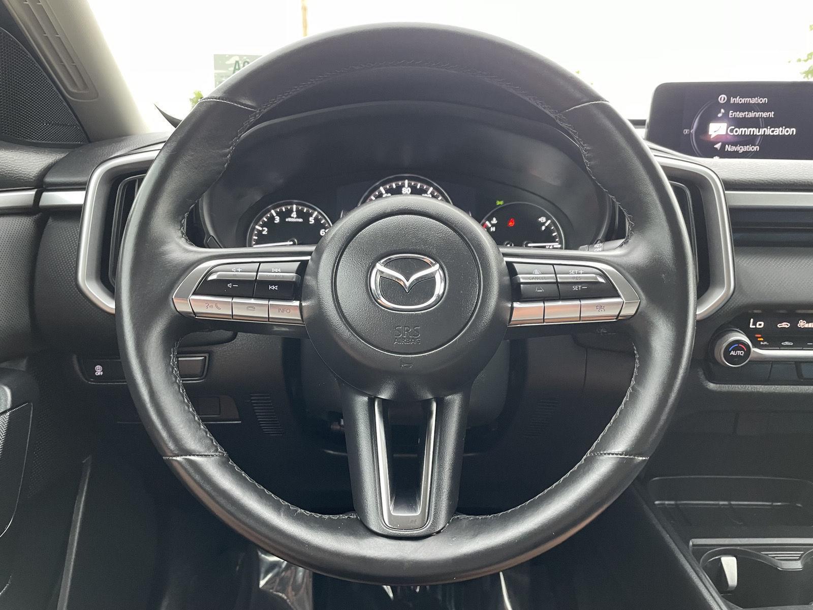 Vehicle photo 12