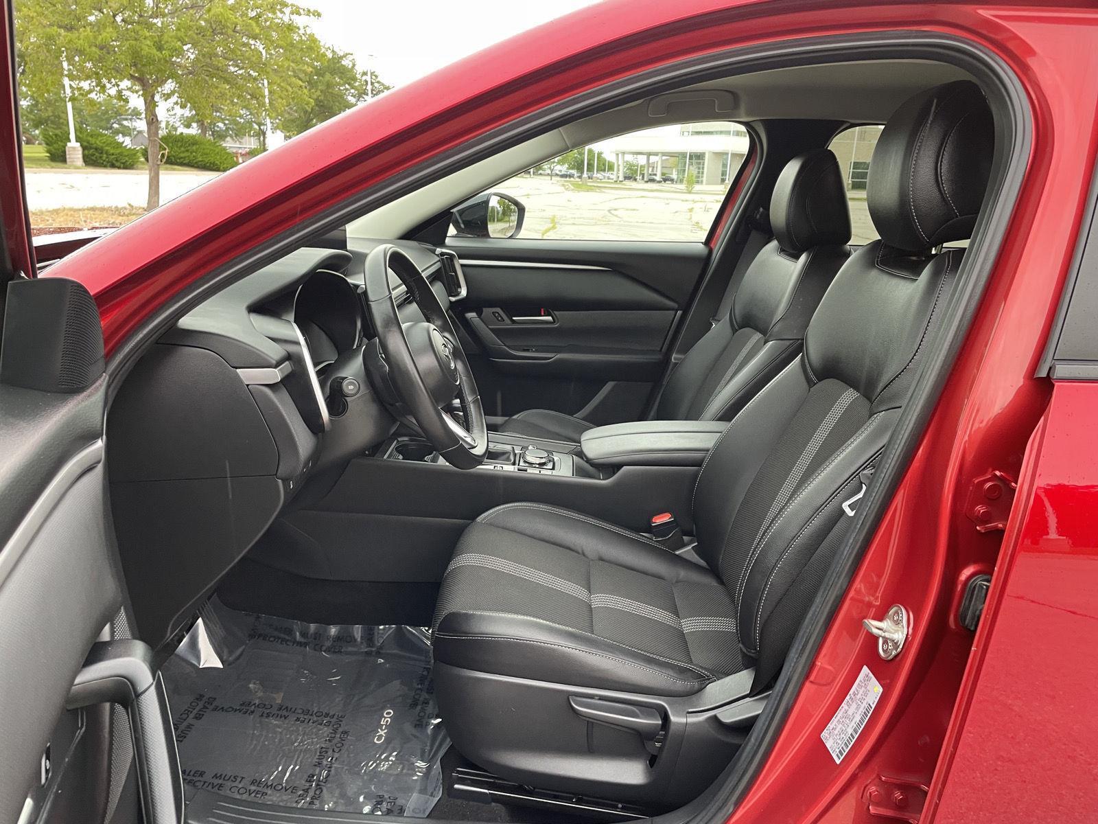 Vehicle photo 17