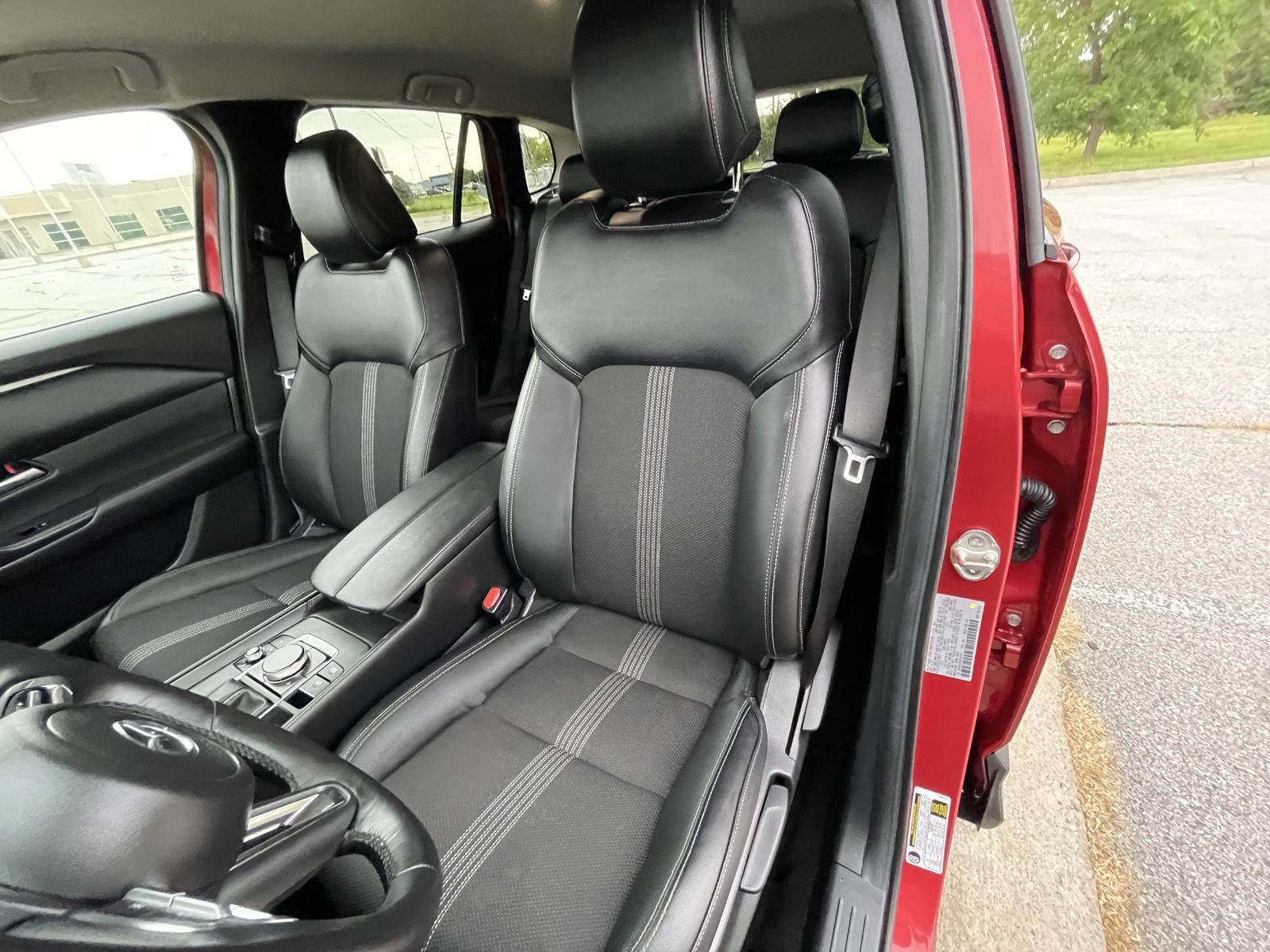 Vehicle photo 18