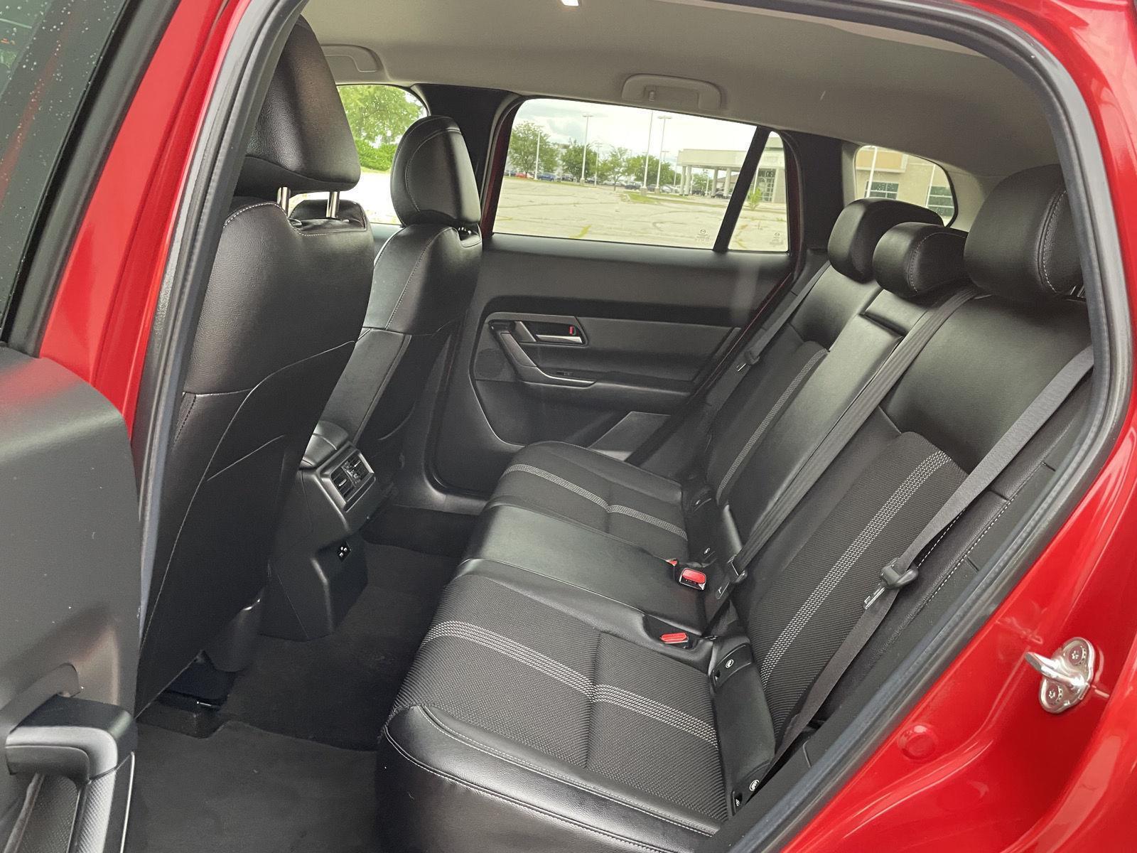 Vehicle photo 20