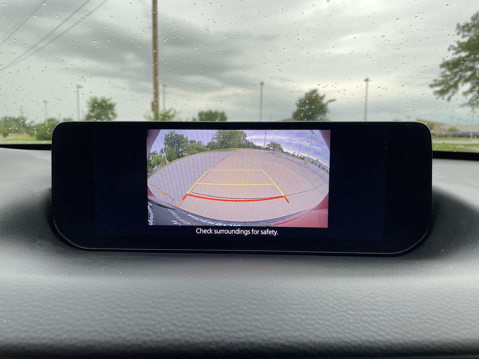 Vehicle photo 23