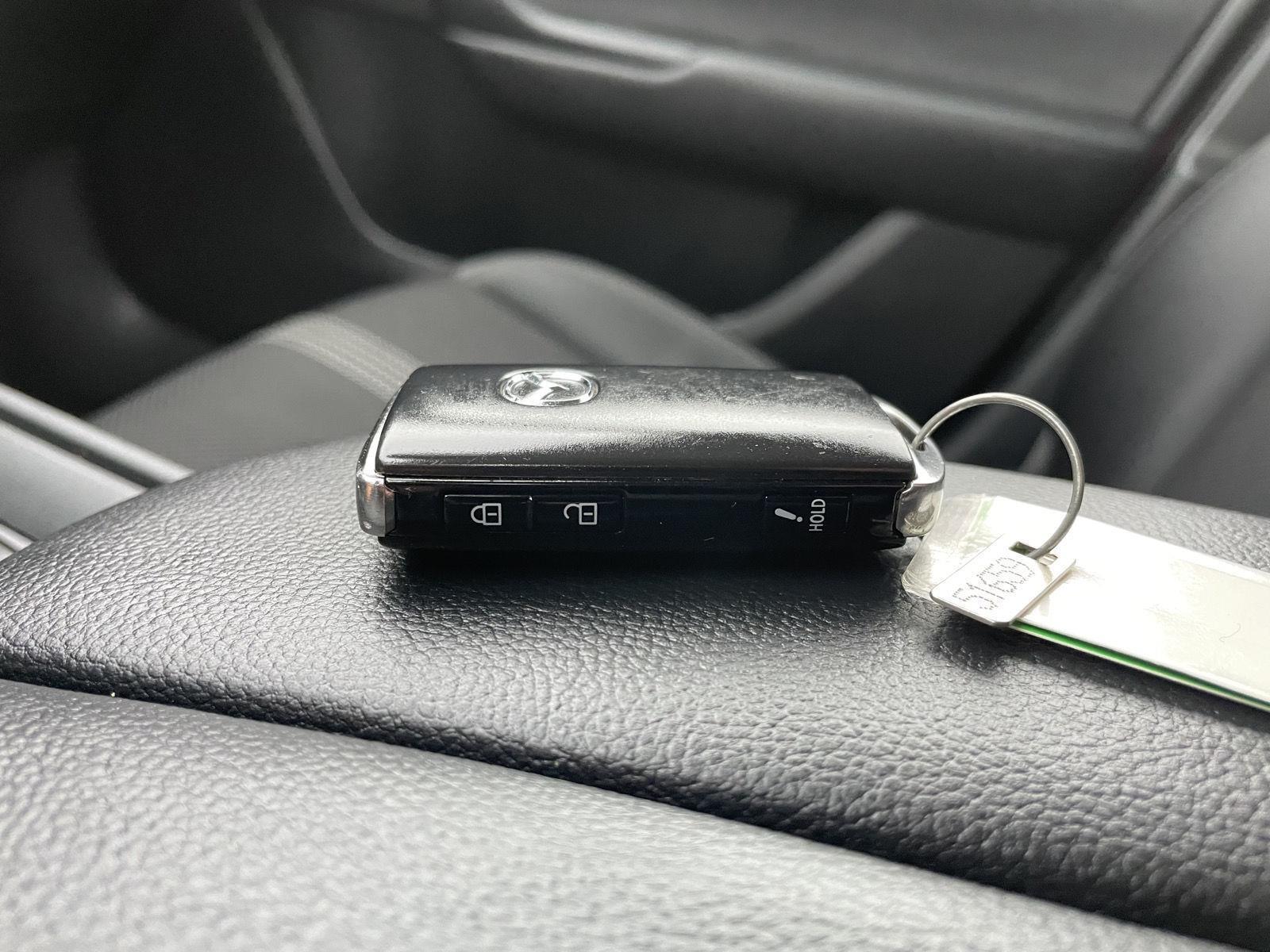 Vehicle photo 34