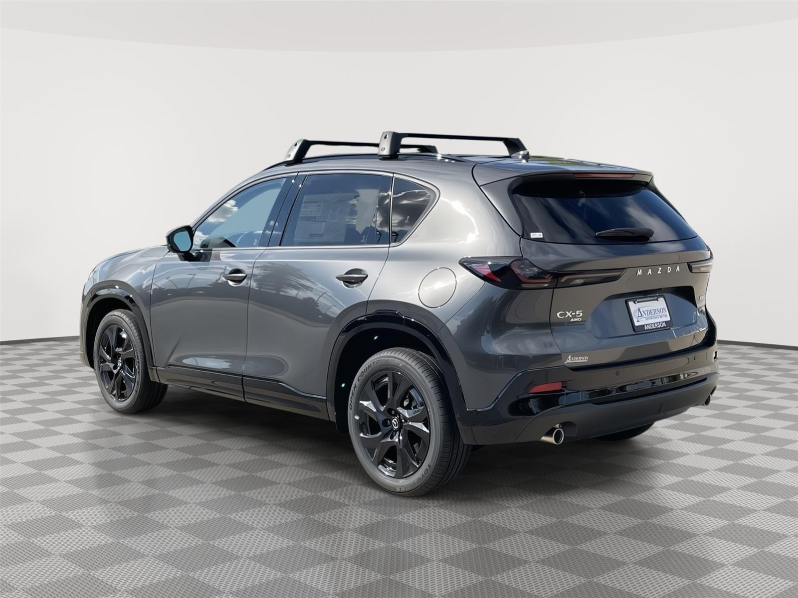 Vehicle photo 9