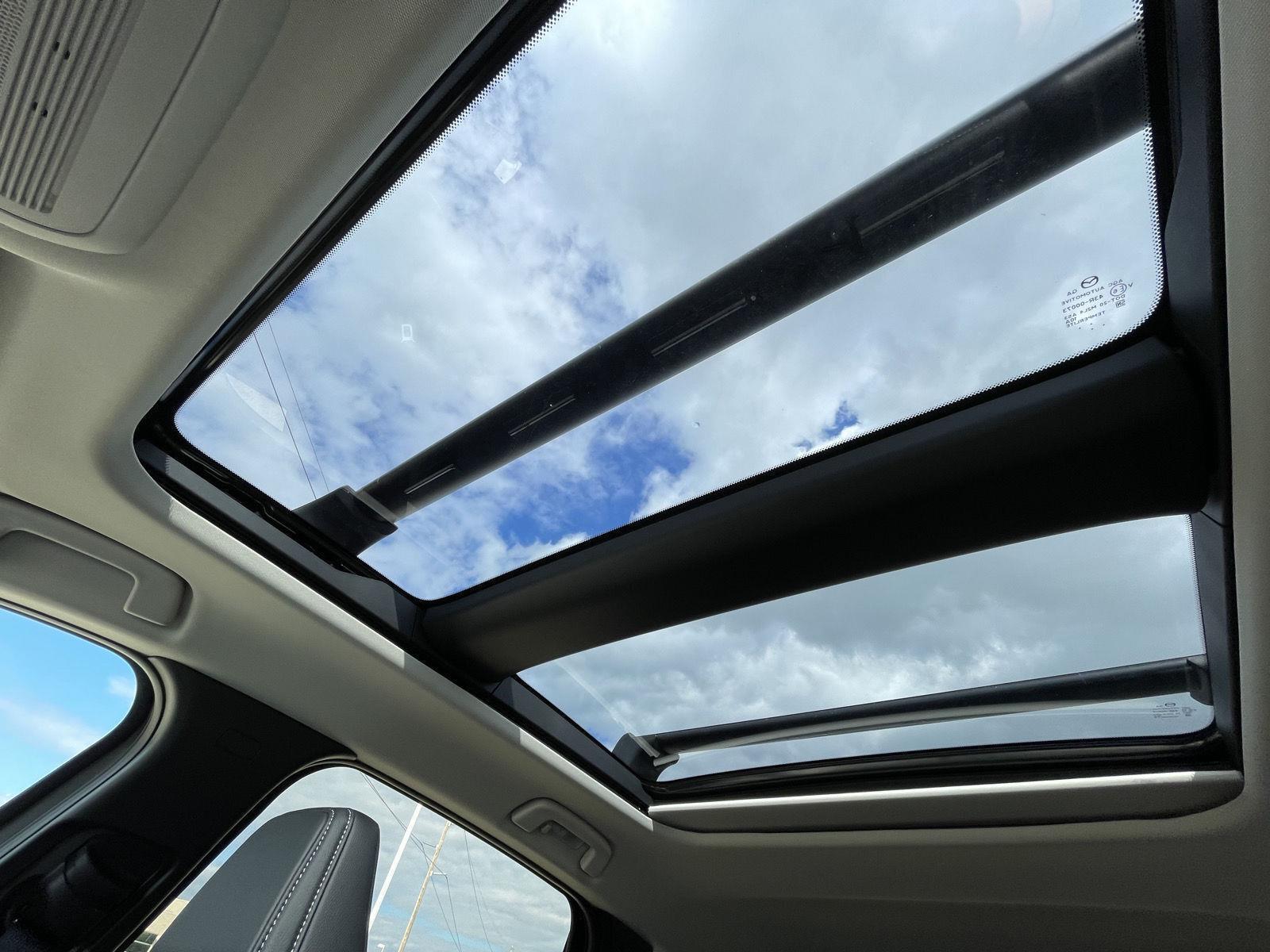 Vehicle photo 22