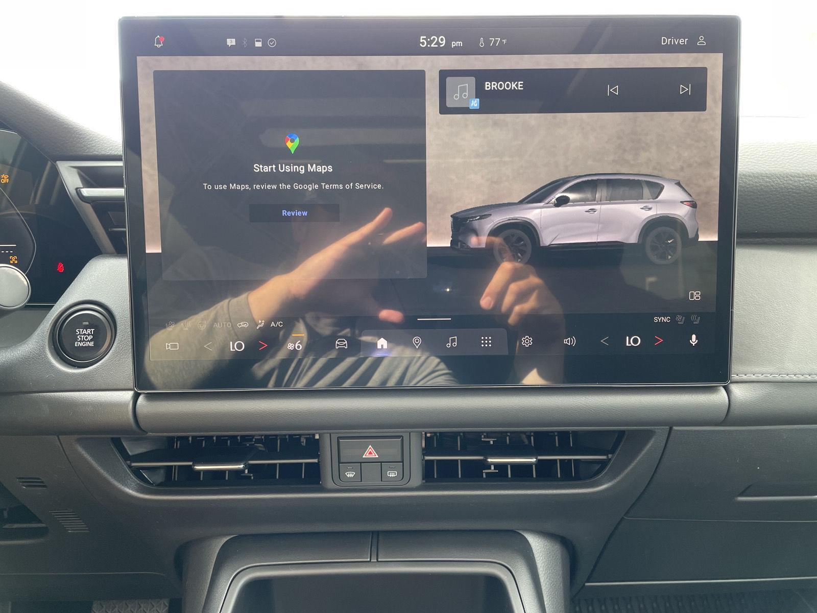 Vehicle photo 23