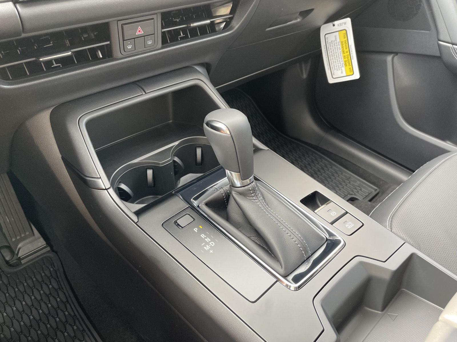Vehicle photo 28