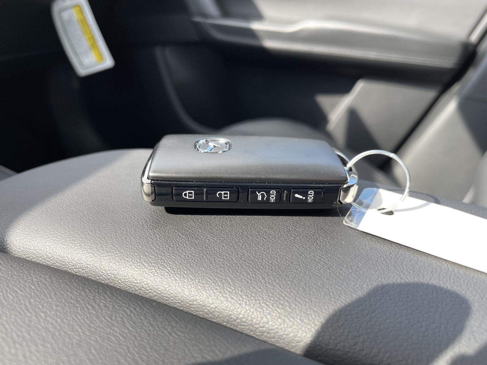 Vehicle photo 36