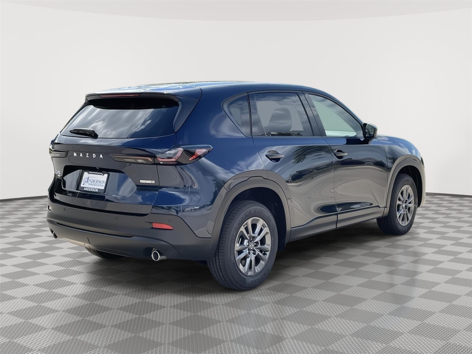 Vehicle photo 7