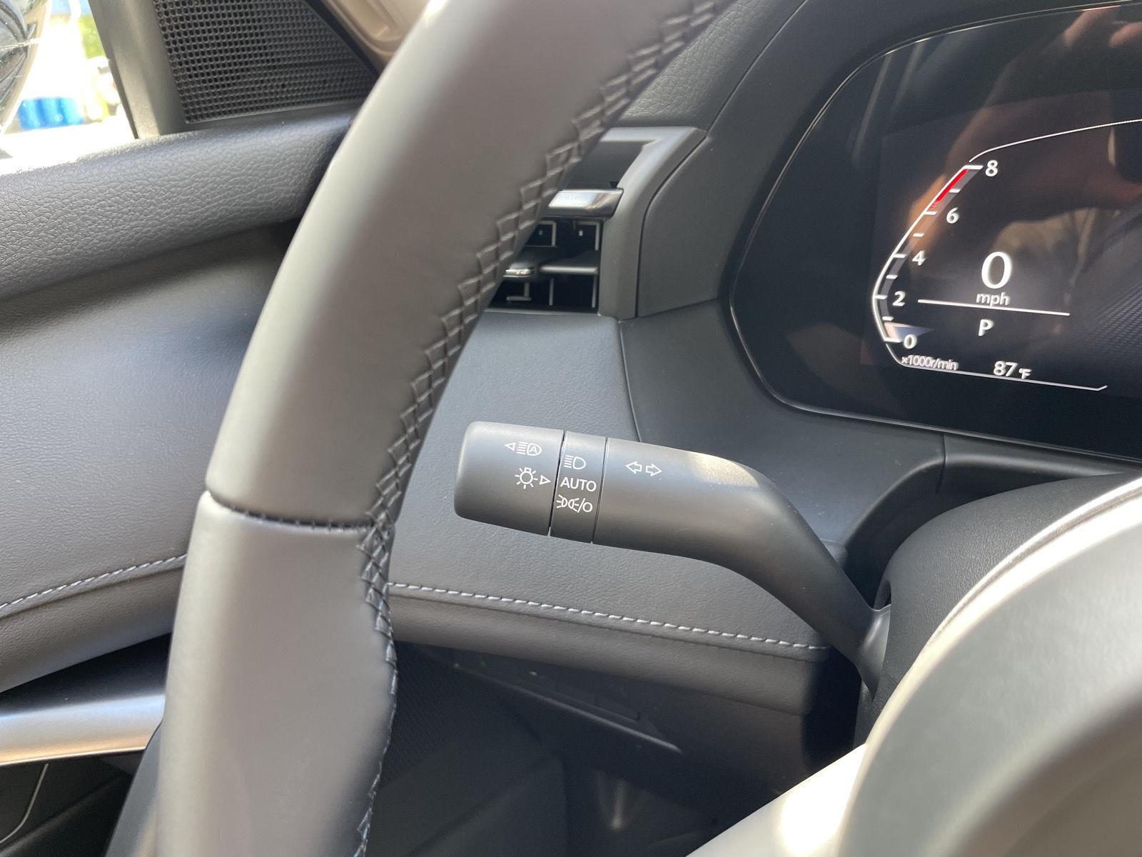 Vehicle photo 15