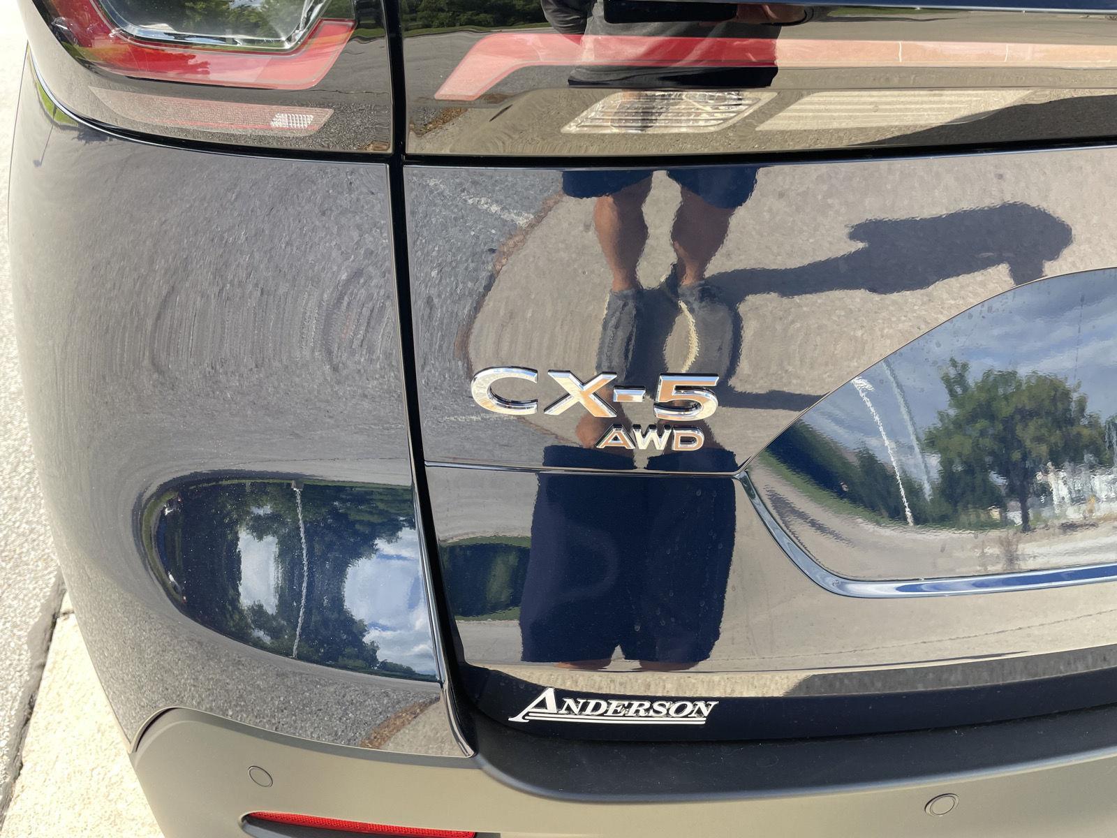 Vehicle photo 32